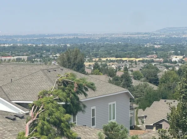 3716 W 49th Ave, Kennewick, WA 99337