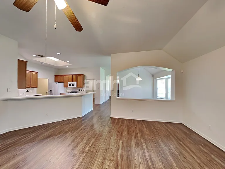 802 Cherry Blossom Dr — Photo 10