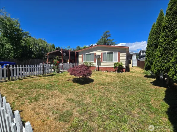 147 E Wood Avenue, Morton, WA 98356