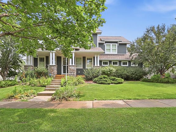 3rd image of 16872 Eagleview Dr
