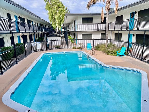 2nd image of 5024 E Thomas Rd APT 4