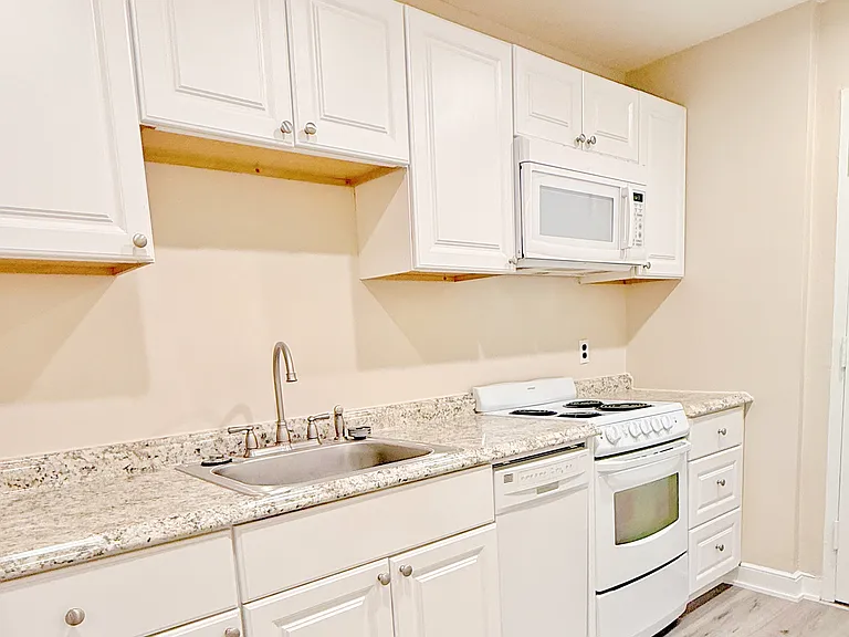 18 Pond St #2 — Photo 5