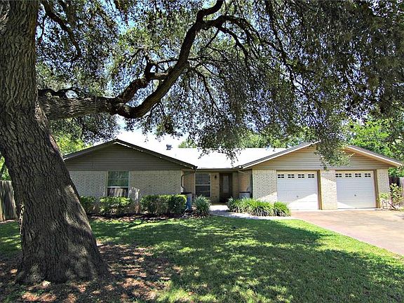 5th image of 1110 Brushy Creek Dr