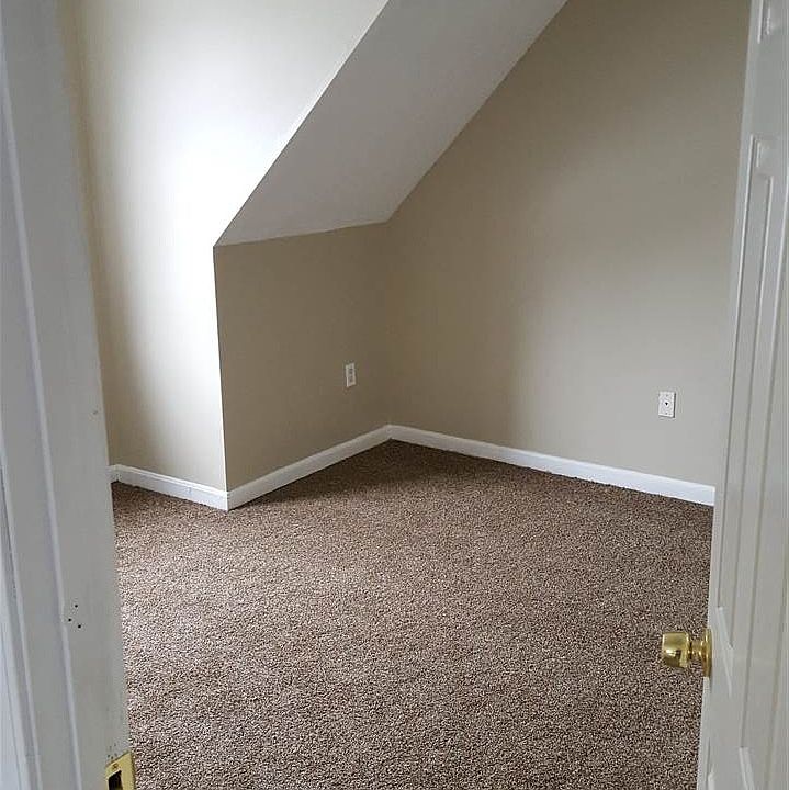 2nd image of 45 Nagle St