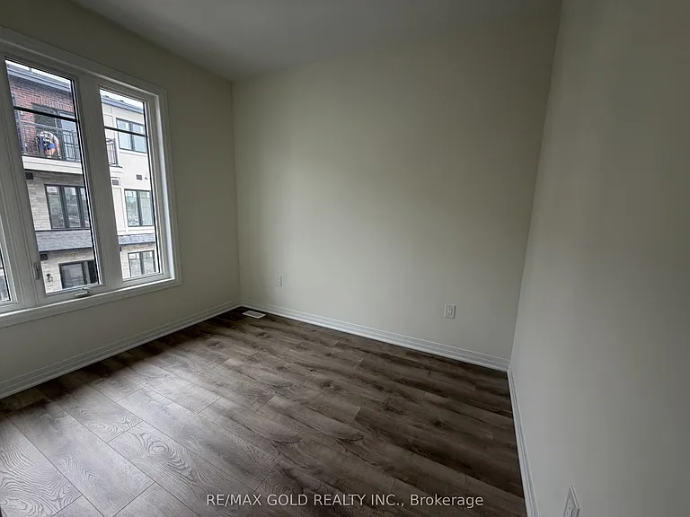 702 Front Royal St — Photo 14