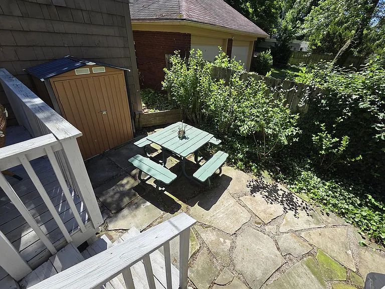 12724 Cedar Rd — Photo 6