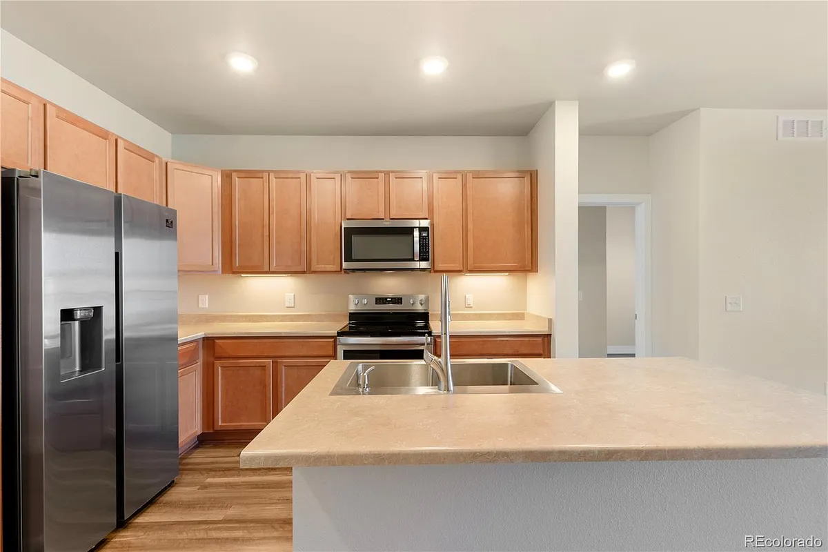 Building Photo - 14331 E Tennessee Ave #307