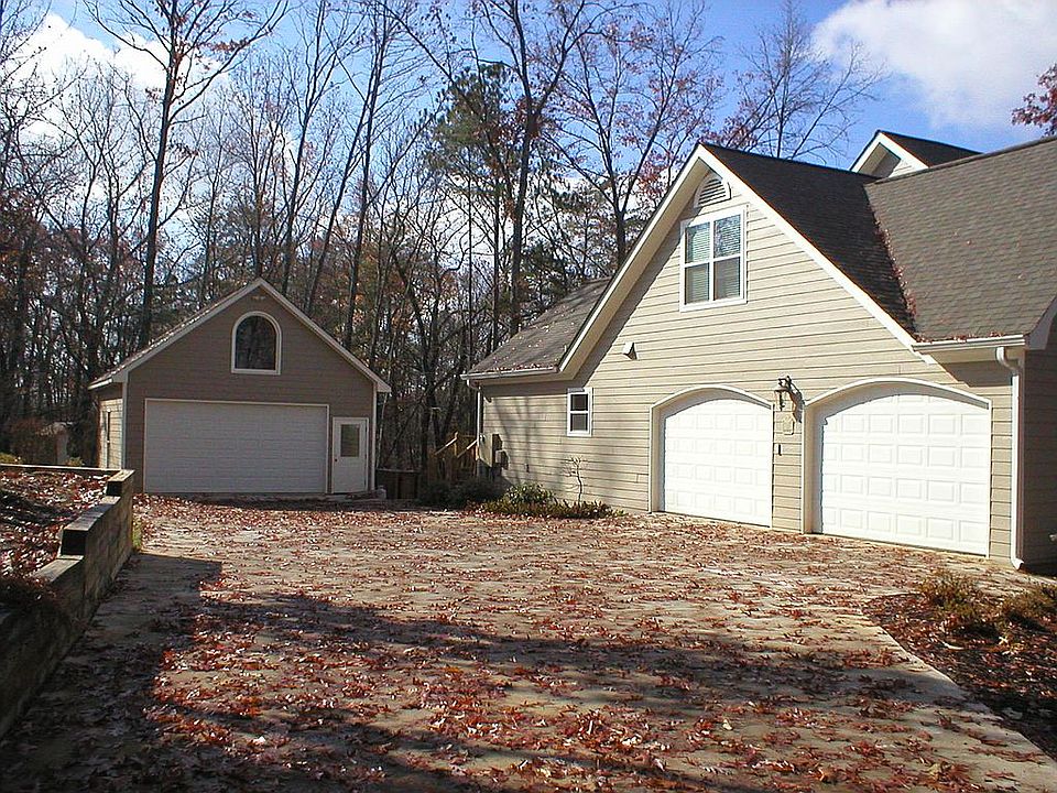2nd image of 85 Lakeland Dr