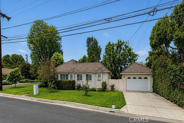 1st image of 2080 Robin Rd