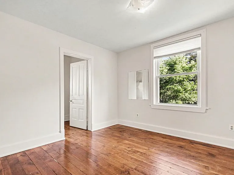 816 Innes St NE — Photo 8