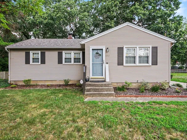 1313 Bowdoin St SE, Kentwood, MI 49508