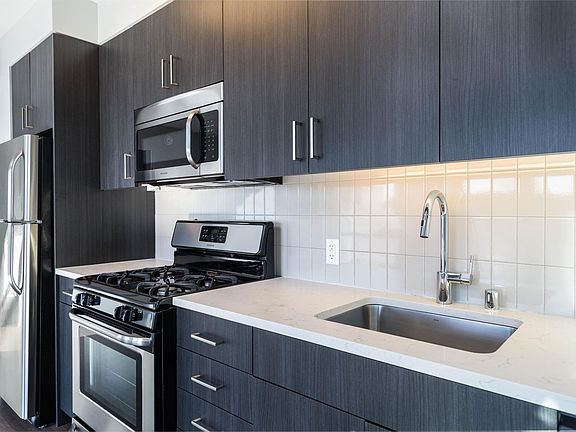 5th image of 103 Polk St #1010