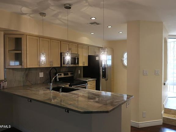 2201 kitchen1
