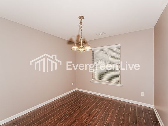5th image of 305 Morning Mist Ln