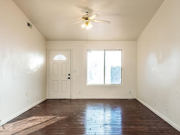 4th image of 228 N Scenic Dr W
