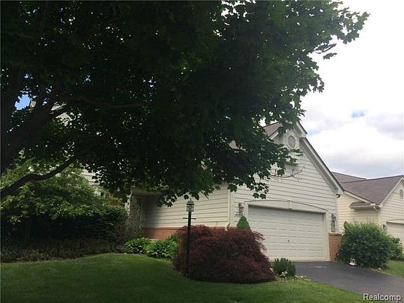 3rd image of 17331 Lake View Cir #83