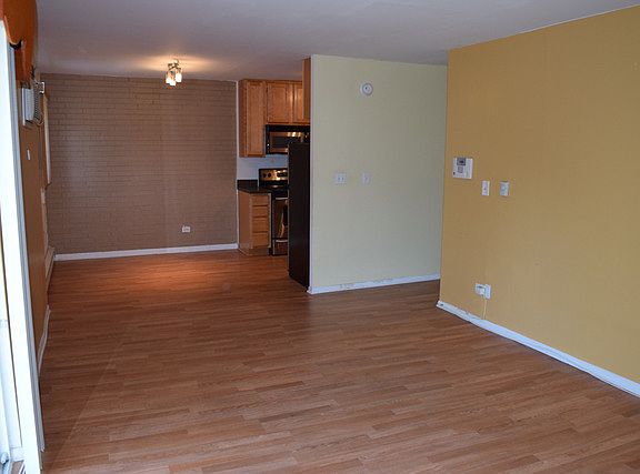 4th image of 7428 W Washington St #302