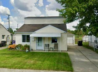 11836 Grant St, Riverview, MI 48193