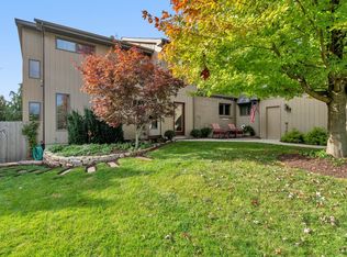 727 S Raven Rd, Shorewood, IL 60404