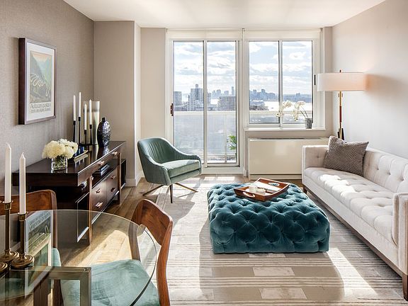 2nd image of 560 W 43rd St APT 15B
