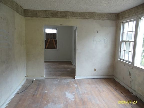 5th image of 2730 King St