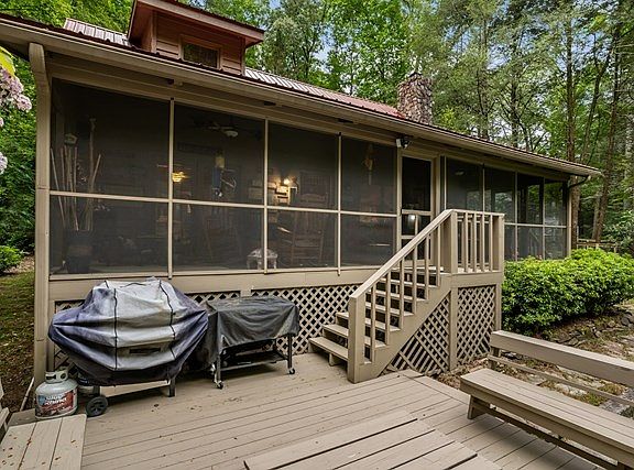 19th image of 61 River Bend Ct