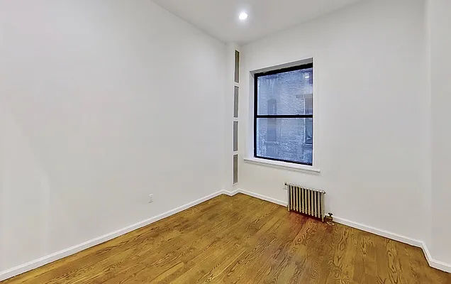 Rented by Reyes & Elsamad Real Estate Group | media 3