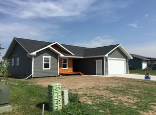 1609 Dacar Street, Belle Fourche, SD 57717