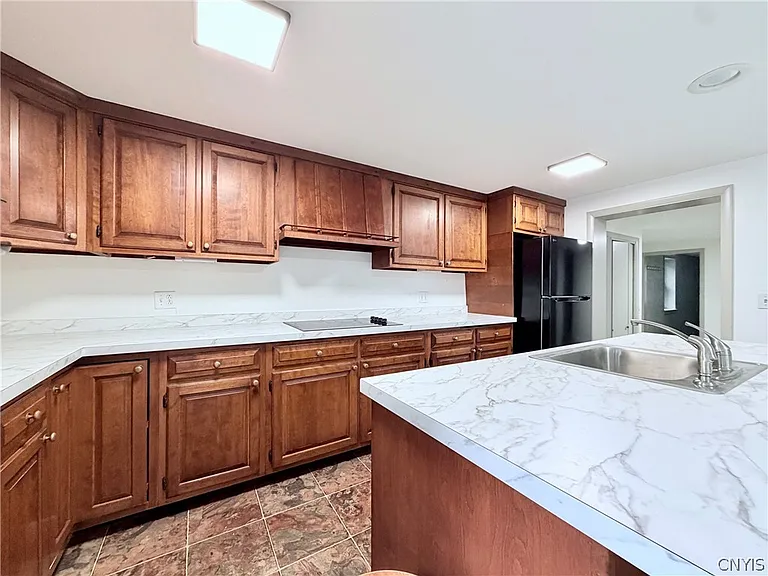 4048A West Rd — Photo 7
