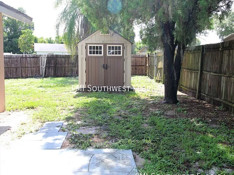 635 Melody Cir — Photo 24
