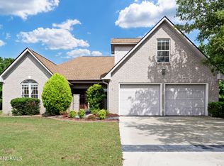 207 Windsor Ct, Hampstead, NC 28443