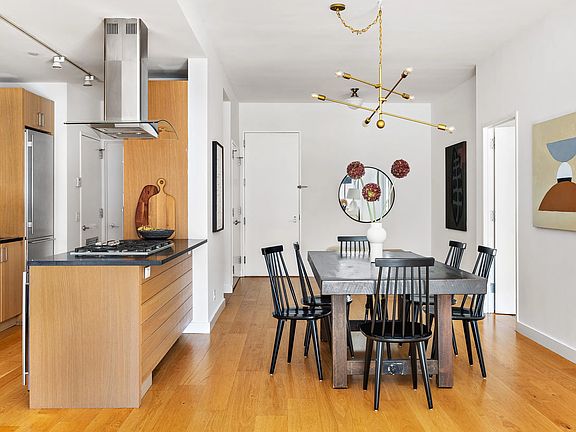 3rd image of 100 W 18th St APT 3D