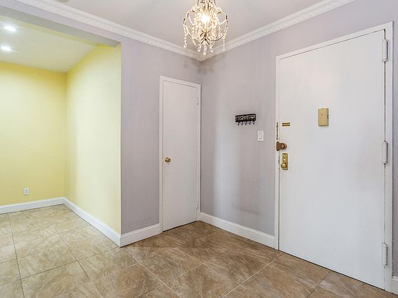 3rd image of 2 Spruce St APT 6K