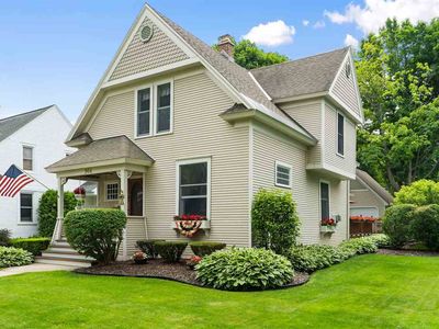 904 Michigan St, Petoskey, MI, 49770