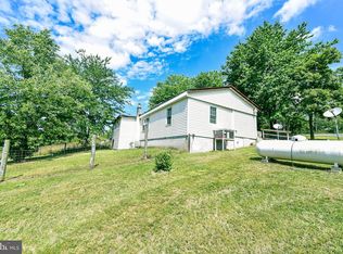 702 Dollar Ln, Bunker Hill, WV 25413