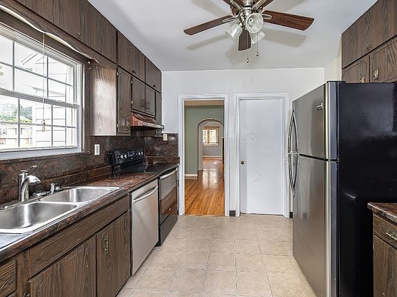 3rd image of 637 Montpelier Ave