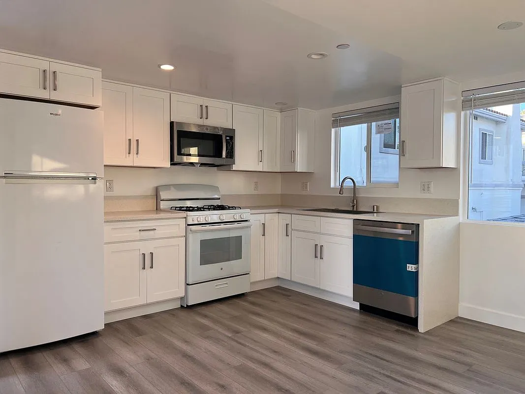 Building Photo - 712 N Guadalupe Ave #8