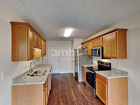 3rd image of 1249 Lasalle Dr