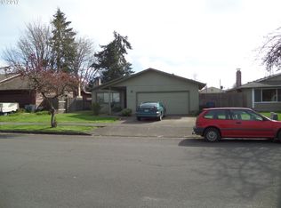 225 38th Pl, Springfield, OR 97478