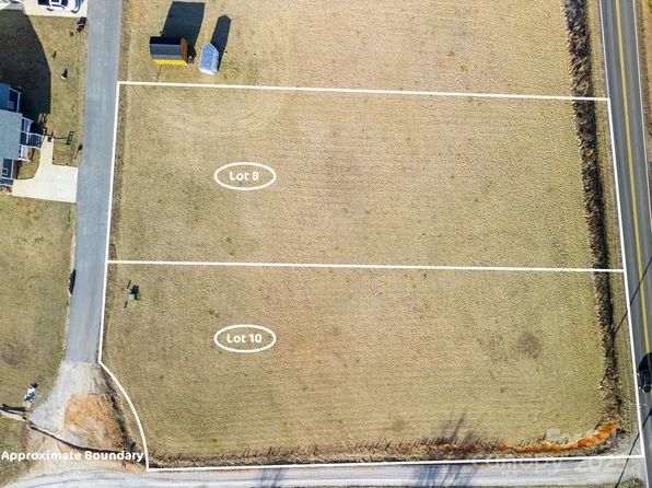 125 Grace Estates Dr, Marion, NC 28752