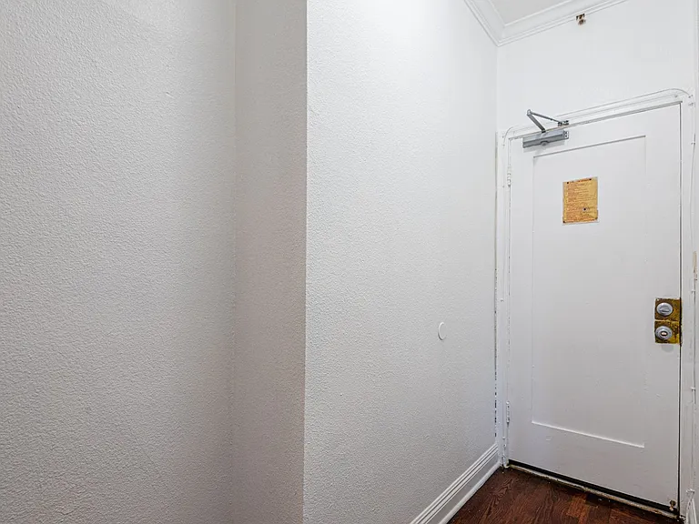 1059 S. Manhattan Pl — Photo 12