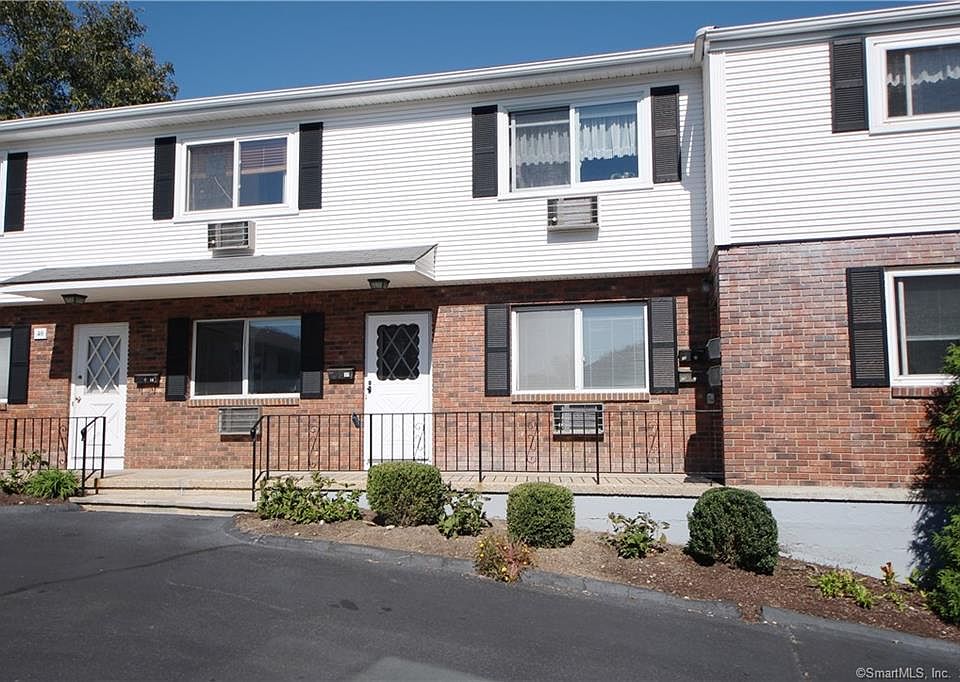 1st image of 40 Cerretta Street #17