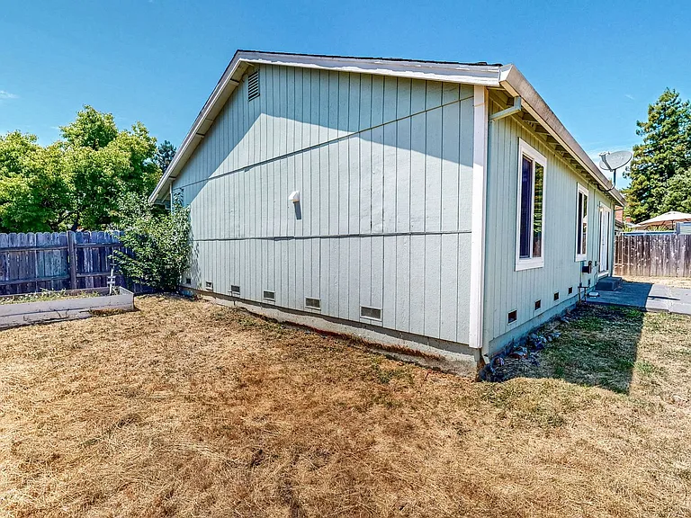 8690 Lords Manor Way — Photo 34