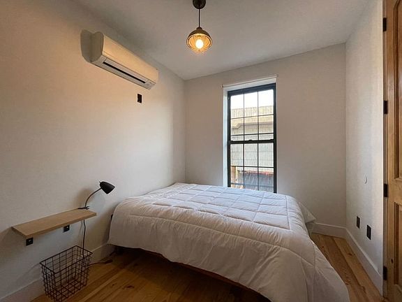 5th image of 729 Meeker Ave #2F
