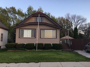 7635 W Cold Spring Rd, Greenfield, WI 53220