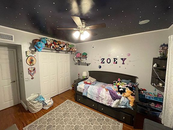 3rd image of 2498 Centergate Dr APT 202