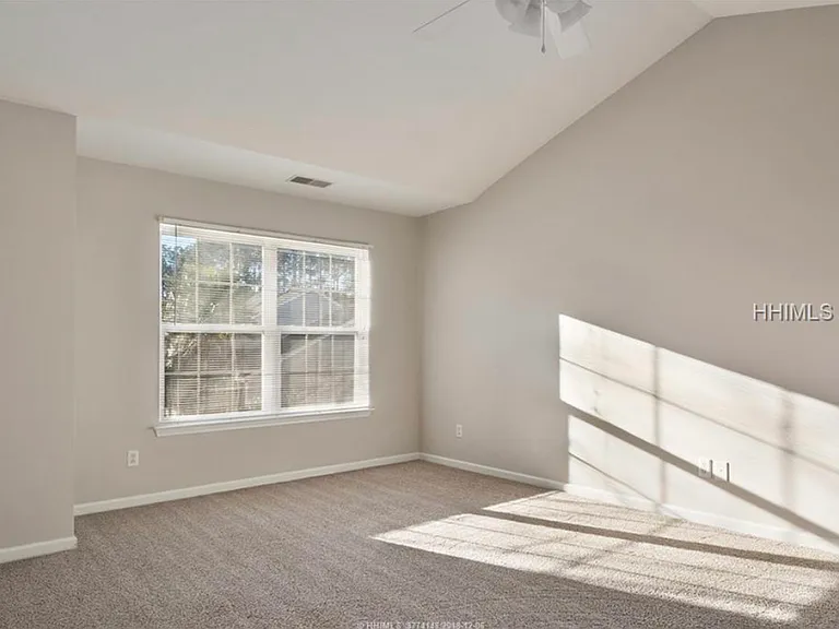 303 East Ave — Photo 9