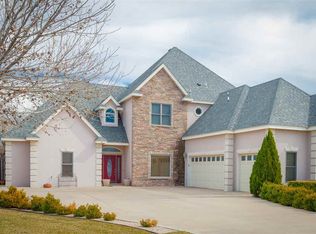 10 Berrendo Meadows Cir, Roswell, NM 88201