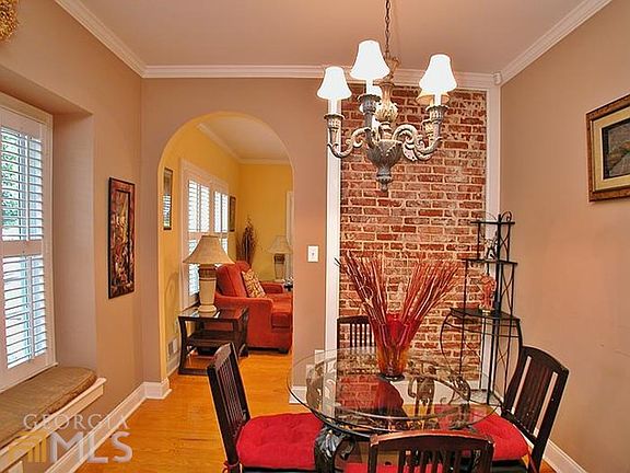 5th image of 1020 Green Street Cir