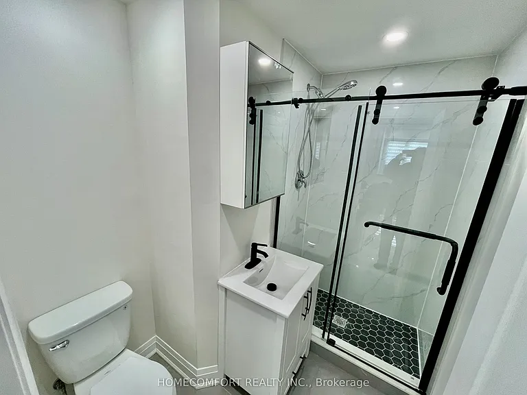 20 Saint Clair Gdns #MAIN — Photo 15
